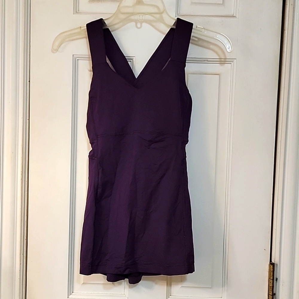 Purple lulu tank,  size 4, in purple. Used only a few times.  Perfect!